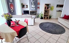 Zara House - Lake And Pet Friendly